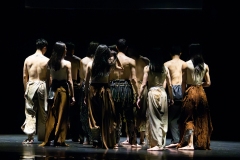 Cloud Gate Dance Theatre of Taiwan in 'Lunar Halo' at Sadler's Wells