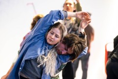 Final Thursday evening contact improvisation session at Curious Seed's space in Ocean Terminal in Leith, Edinburgh, on 22 February 2023 © Chantal Guevara. All rights reserved.