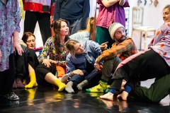 Final Thursday evening contact improvisation session at Curious Seed's space in Ocean Terminal in Leith, Edinburgh, on 22 February 2023 © Chantal Guevara. All rights reserved.