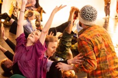 Final Thursday evening contact improvisation session at Curious Seed's space in Ocean Terminal in Leith, Edinburgh, on 22 February 2023 © Chantal Guevara. All rights reserved.