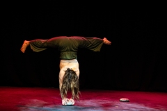 Mélanie performing at Cirqulation's 'Cirqulation 8: Power' Circus Cabaret Night at the Assembly Roxy